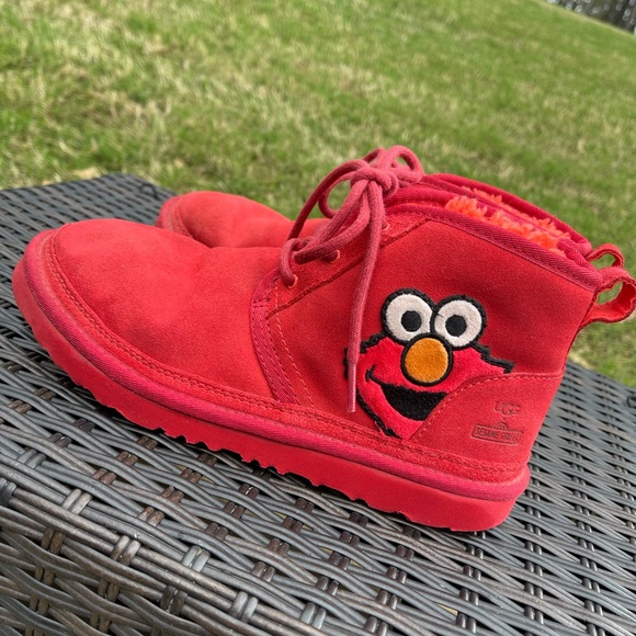 UGG Shoes Ugg Elmo Sesame Street Neumal Ii Size Us 6y Red Poshmark
